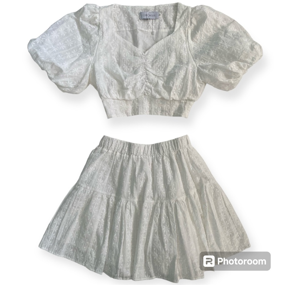 Chicwish white crop top and skirt set Sz S